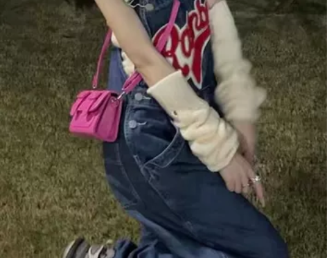 美式vibe潮牌字母刺绣牛仔裤女高街宽松显...