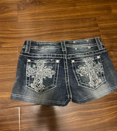 missme 低腰短裤72 感兴趣的话点“我想要”和我私聊吧～