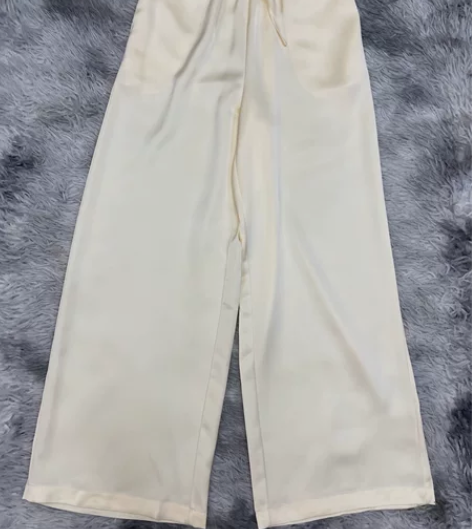 爱马仕米白色直筒休闲裤 面料凉爽