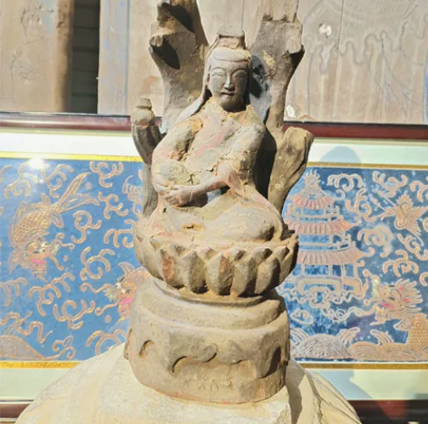 清早期木雕观音。 感兴趣的话点“我想要”和...