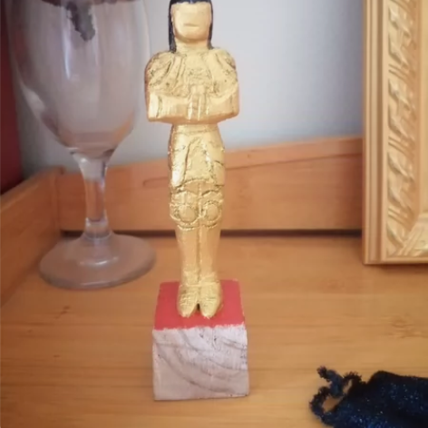 樟木雕，中世纪女骑士像。总高约13厘米。 ...