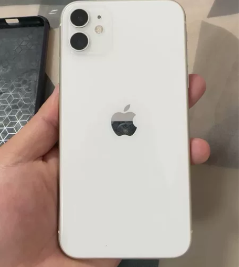 苹果11 64G国行白色 电池79  外观...