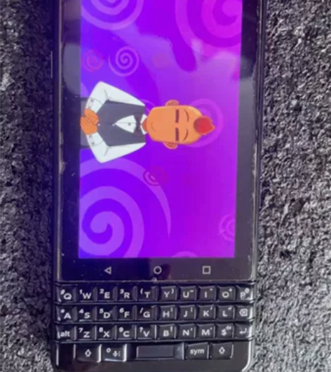 黑莓BBB100-4手机，能正常使用，已退...