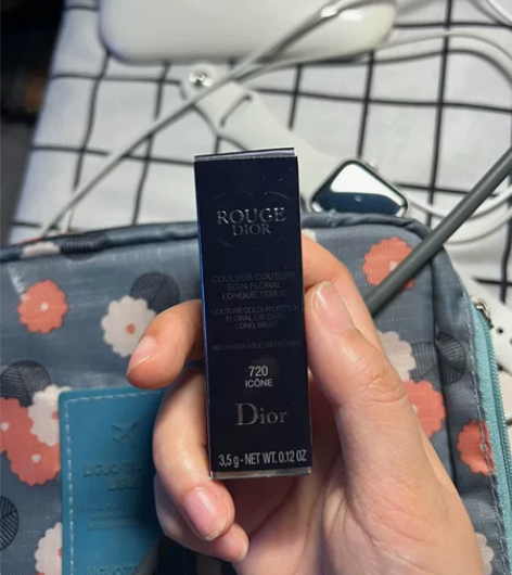 迪奥丝绒口红720号色，全新的没拆开过，朋...