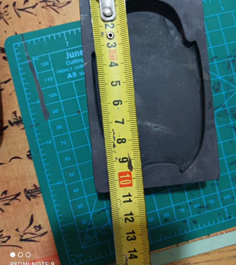 老坑端砚，中间应该是蝙蝠的形状，福气满满。...