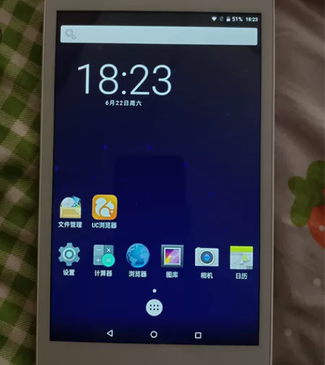 清华同方平板电脑，插卡版，支持双卡+内存卡...