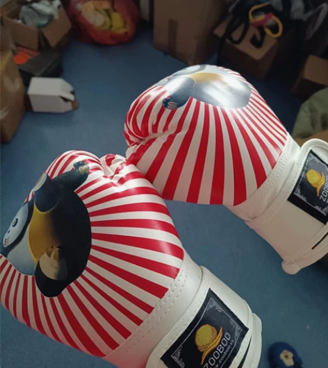 5000多块钱的儿童拳击手套，高端皮质，精...