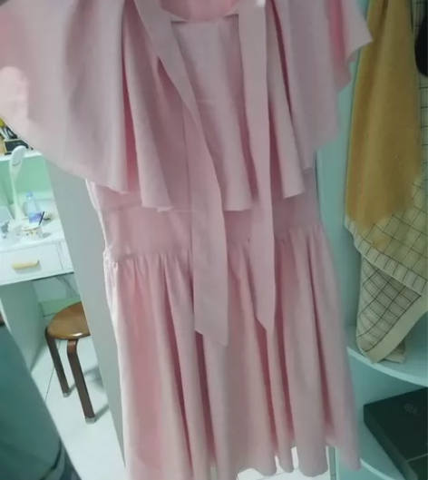 穿过两次，已清洗过，包邮 感兴趣的话点“我...