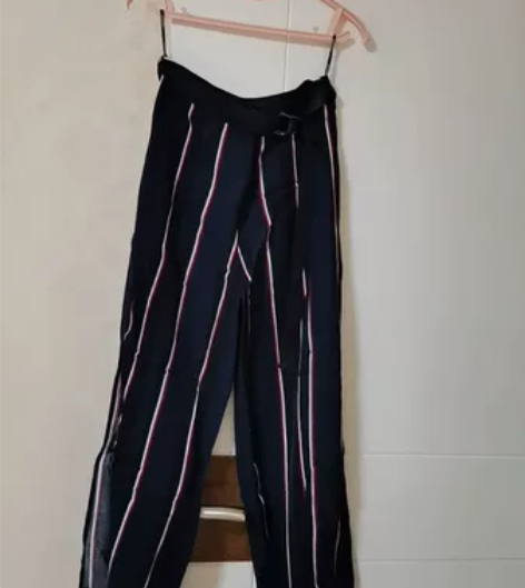 艾诺丝雅诗阔腿裤，我不想熨烫了，有点褶，喜...