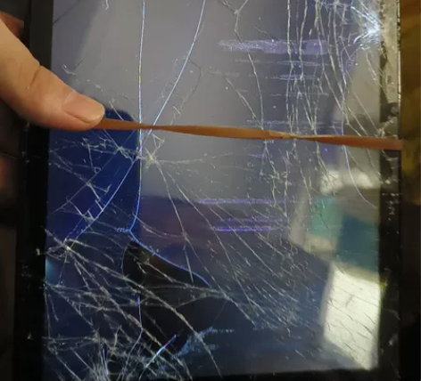 台电M40SE 开机屏显，当配件处理，具体...