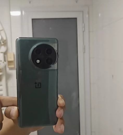 ?买新手机了  出99新一加11  16+...