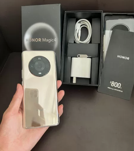 ?99新 荣耀Magic 4 全套配件齐全...