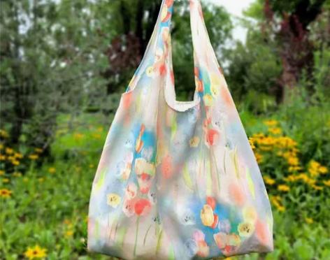 【全新包邮】2024原创甜美郁金香单肩印花...