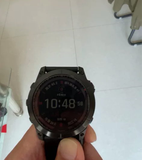 Garmin 佳明太阳能运动手表：Feni...