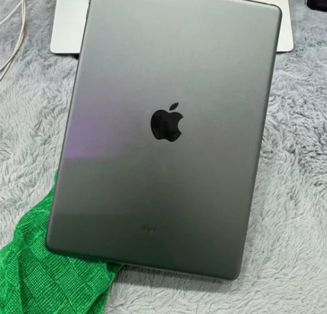 自用第八代iphone2020款,128g...