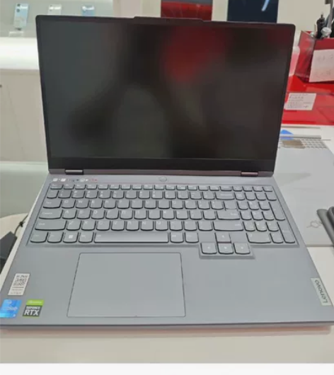 联想拯救者y7000p2022款钛晶灰，1...