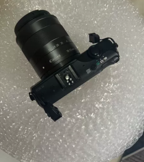 佳能微单EOSM  9.5新，整机功能正常...