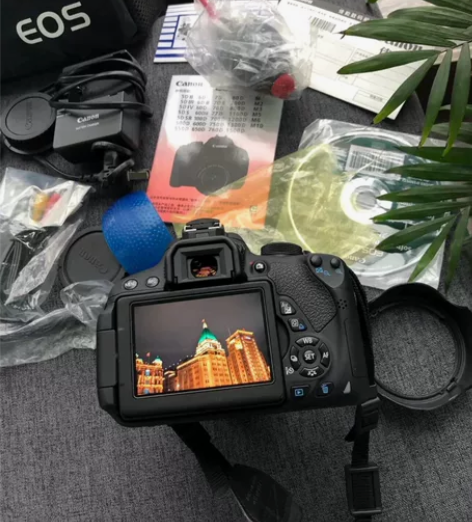 女生闲置自用相机自用相机新佳能700D单反...