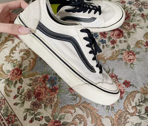 正品vans板鞋 38码 成色挺好的 污渍...