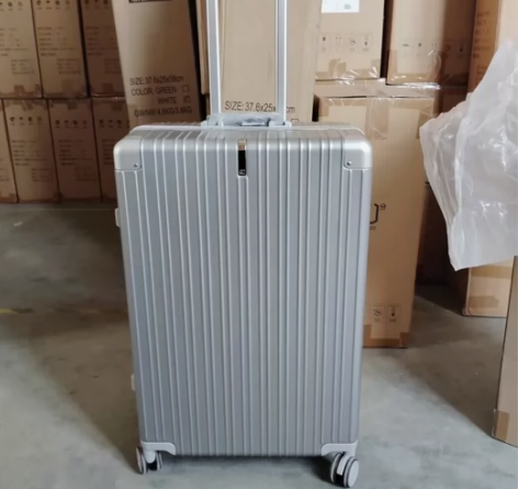 #行李箱 90分铝框行李箱26寸女大容量登...