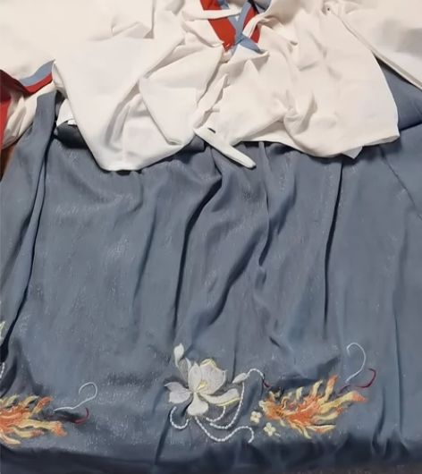 孤鲤 汉服 戏服 上下两件 无肉眼可见破损...