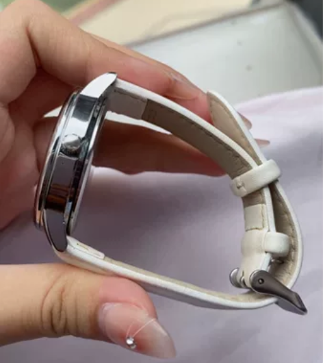 正港zgox 戴的次数不多 侧面有点微微瑕...