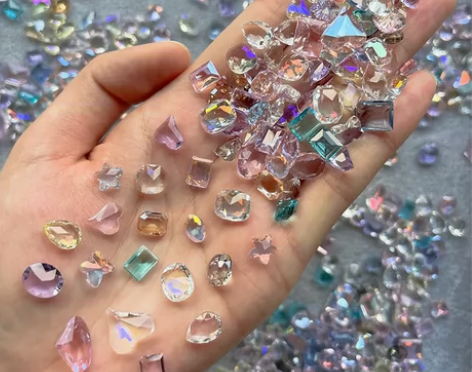 美甲饰品透明透底歪心爱心冰川透白尖底钻裸钻...