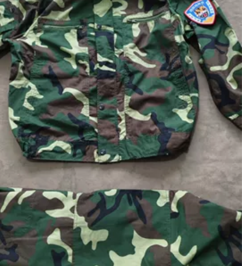 劳保迷彩工作服2/3码送士气章 感兴趣的话...