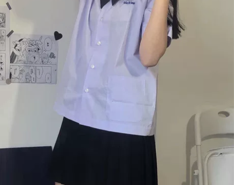 泰式校服一套XL 拍毕业照穿了一次一直闲置...