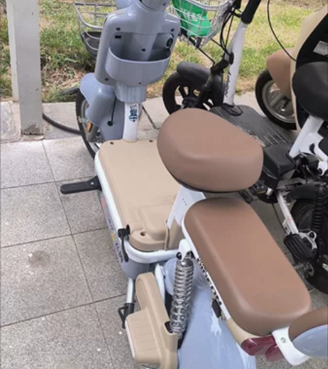 自己姐姐家的厂子倒闭了，还有剩余的几个全新...