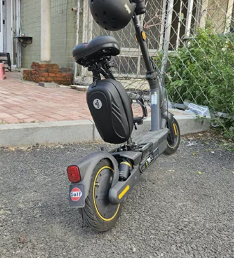 九号滑板车MaxG2  今年4月份买的，上...