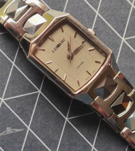 国产罗西尼女表，石英表，钨钢表带，瑞士机芯...