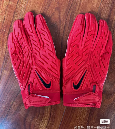 耐克橄榄球手套superbad系列 L 码...