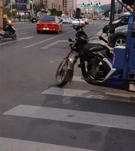 收一车废品，一台32寸电视 两台冰箱 两台...