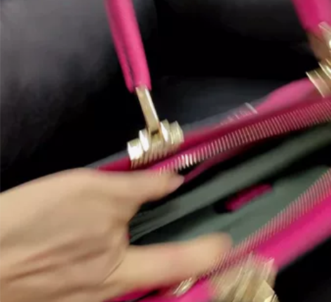 稻草人包包女时尚百搭斜挎包高级感丝巾礼物妈...