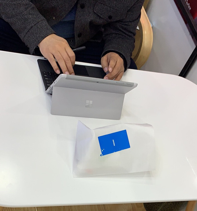 微软Surface Go2 Lte版 :酷...