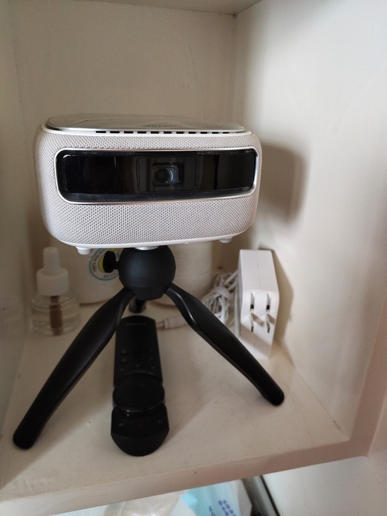 坚果h6投影仪,配件齐全,机器无磕碰划痕9...