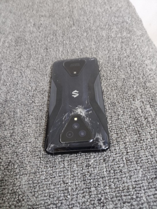 黑鲨3小米  黑鲨 游戏手机 3 (5G)...