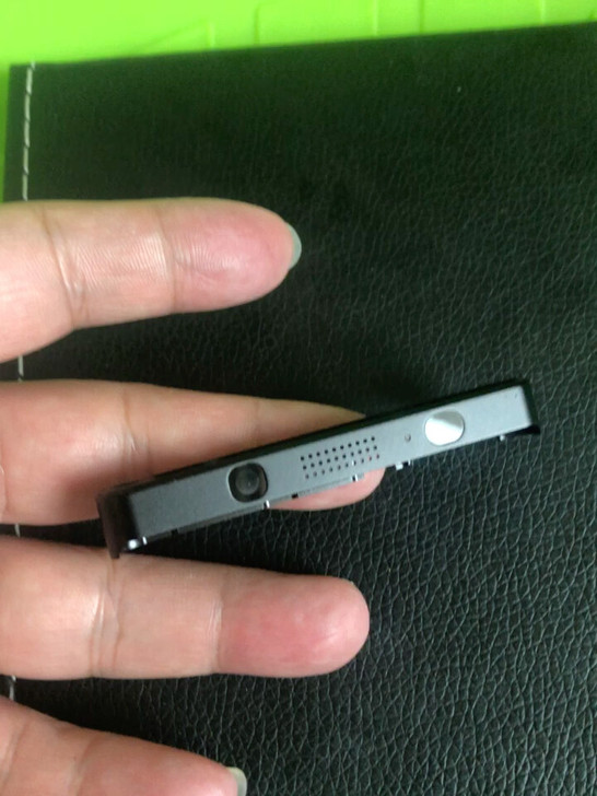 黑莓keyone，原装拆机上巴，含前镜头前...