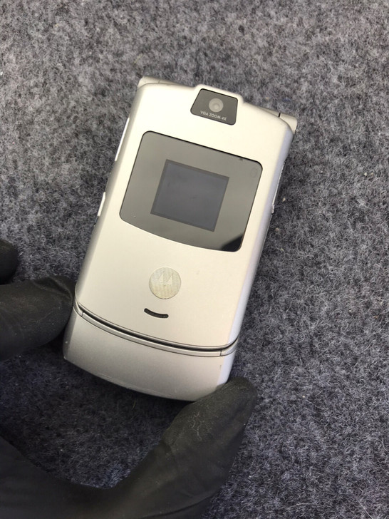 摩托罗拉v3一电一充正常使用