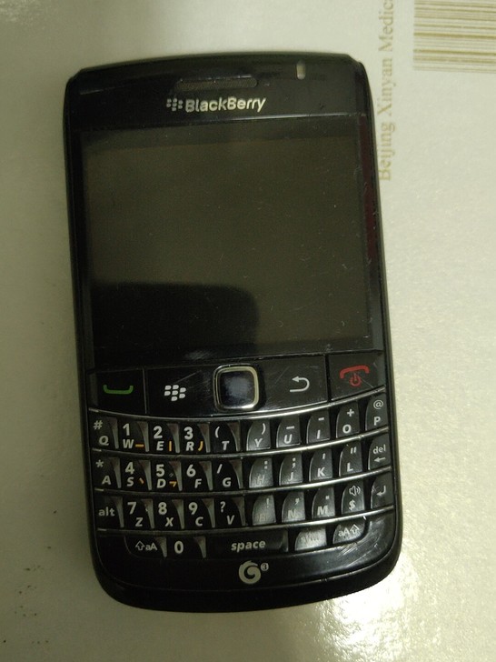 黑莓9788   手机没有电池，测试过开机...