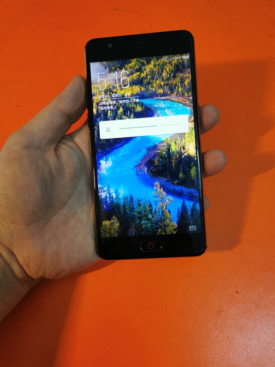 努比亚m2青春版。