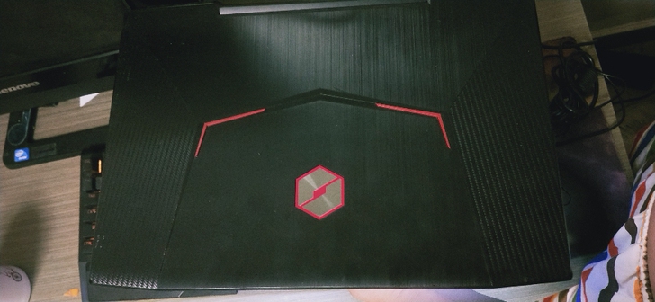 自用笔记本99新，品牌:机械革命游戏本