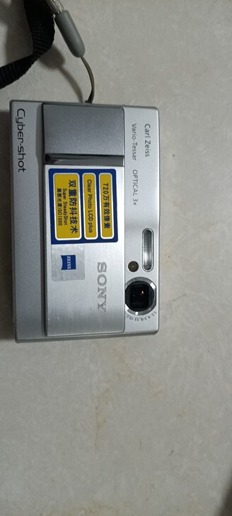 索尼照相机好久没用机器没问题电池坏了，看上...