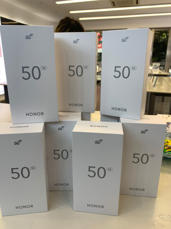 荣耀50se 5G手机 1.08亿像素后置...