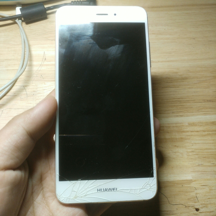 华为NOVA一代，4+64，功能正常，外屏...