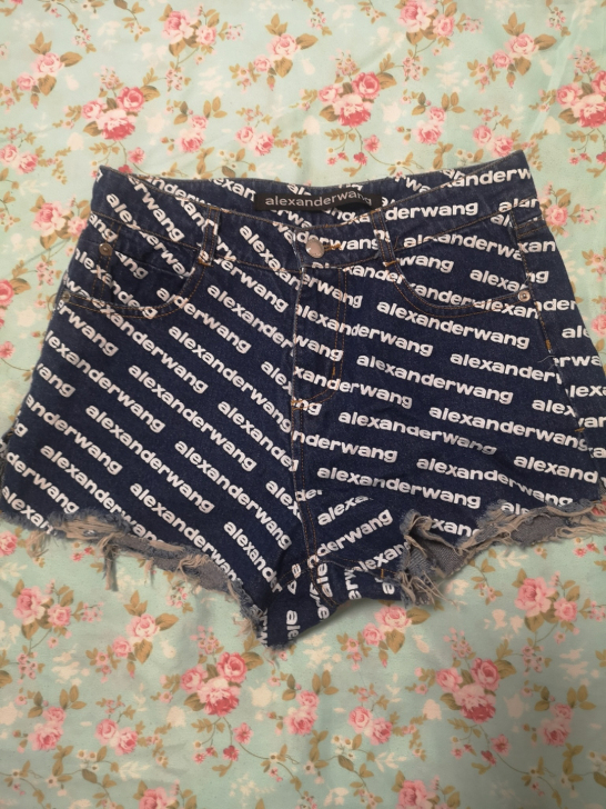 大王短裤 吊牌已摘 全新一次未穿，非正非正...