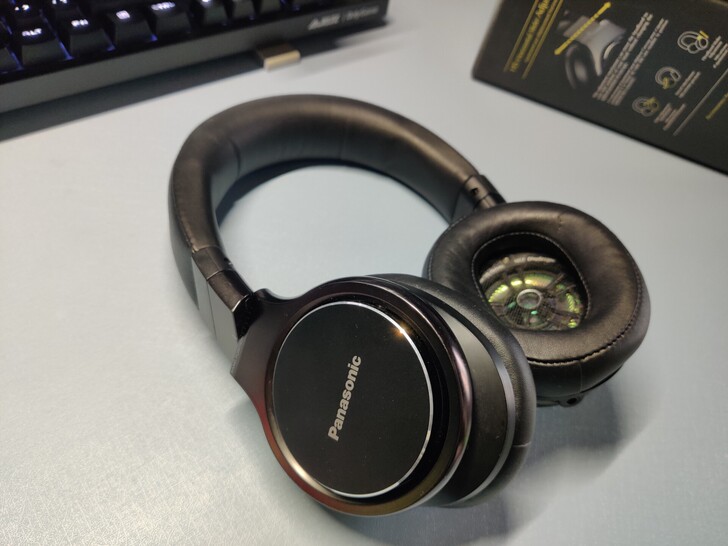 松下HD10耳机，头戴封闭式耳机，送原装线...