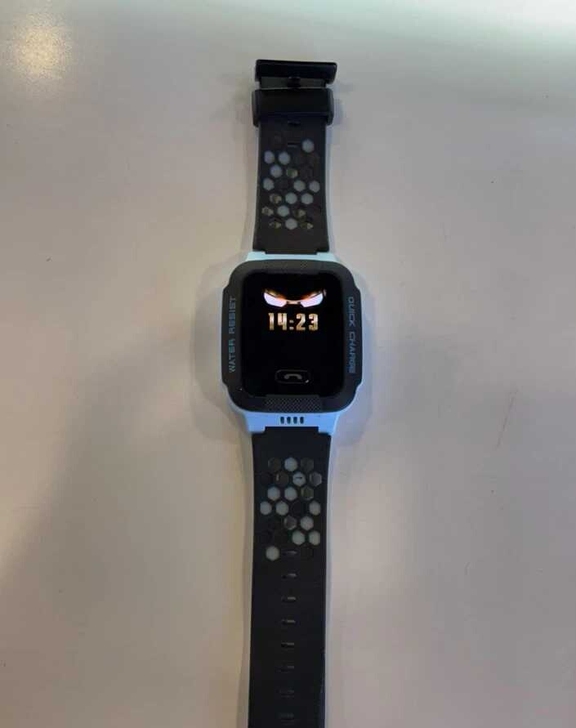 小天才Y03,功能正常,已经解绑,有充电线...