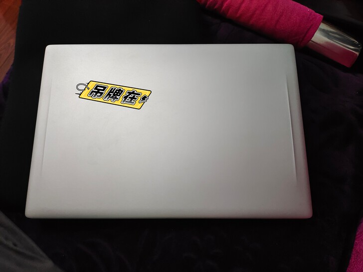 麦本本,买来就几个月时间。几乎全新,包装盒...